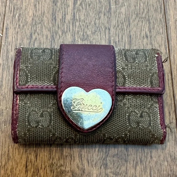 Gucci Accessories - Gucci Key Case